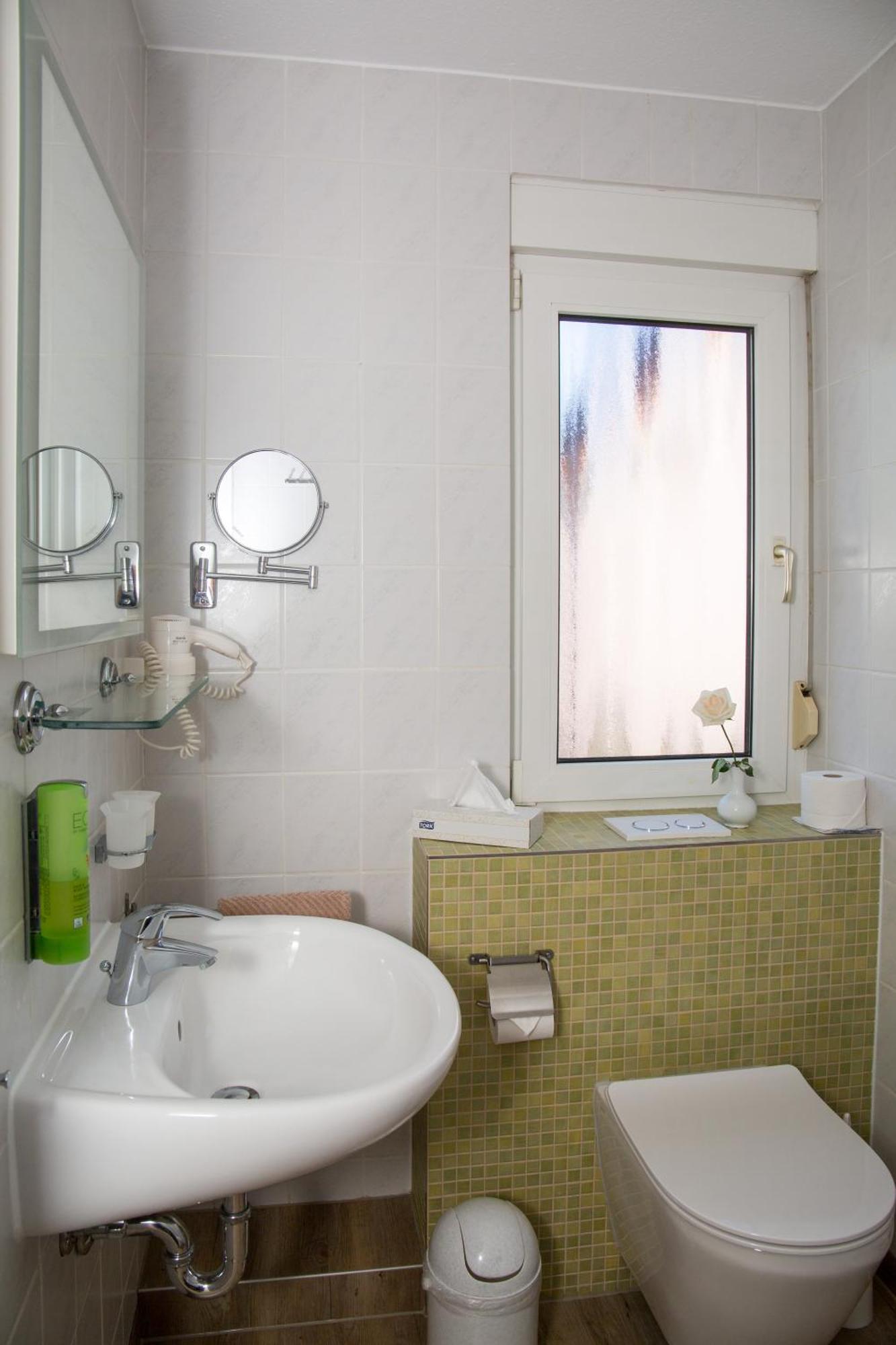Das Fritz Hotel Schwerin Schoene Lage Im Gruenen Mit Regionaler Kueche Kostenfreien Parkplaetzen Und E Ladestation エクステリア 写真
