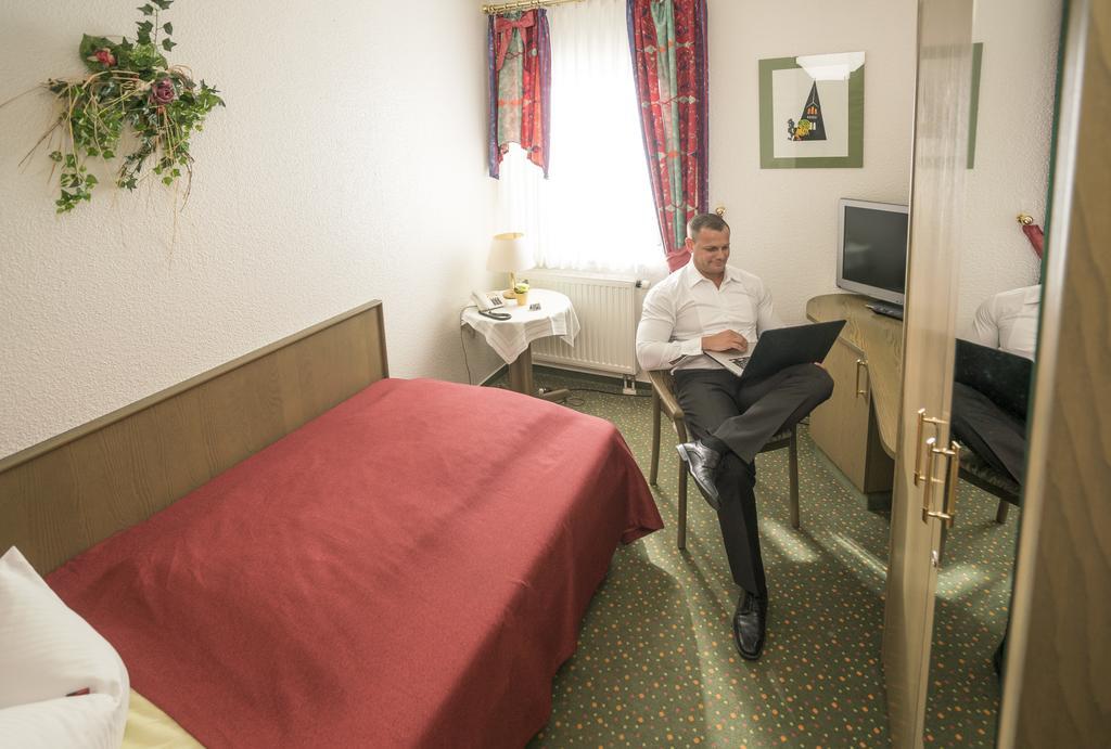 Das Fritz Hotel Schwerin Schoene Lage Im Gruenen Mit Regionaler Kueche Kostenfreien Parkplaetzen Und E Ladestation エクステリア 写真